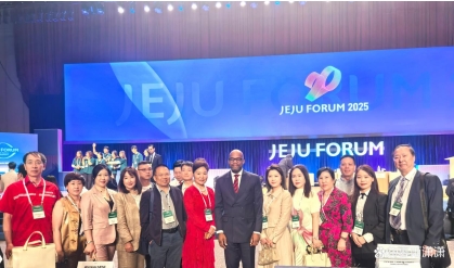 当代 中医事业奠基人李乘伊院士在韩国济州论坛发声：中医药全球化将谱写人类健康新篇章