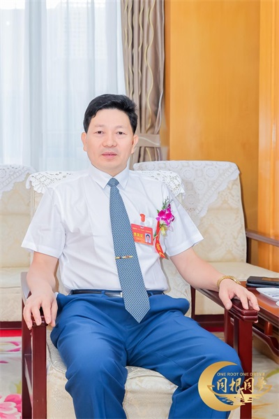 李乘伊院长荣获抗站胜利80周年大阅兵中医楷模人物