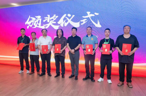 民族复 兴的人民功臣——张延德 和光同尘张延德觉者