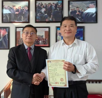 全国非物质文化遗产保护顶目《姓氏姓名学》创始人 —— 张贵华 (张鼎子鹤)